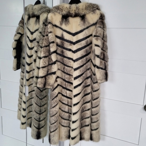 Vintage Genuine Mink and Leather Chevron Fur Coat - Picture 3 of 9